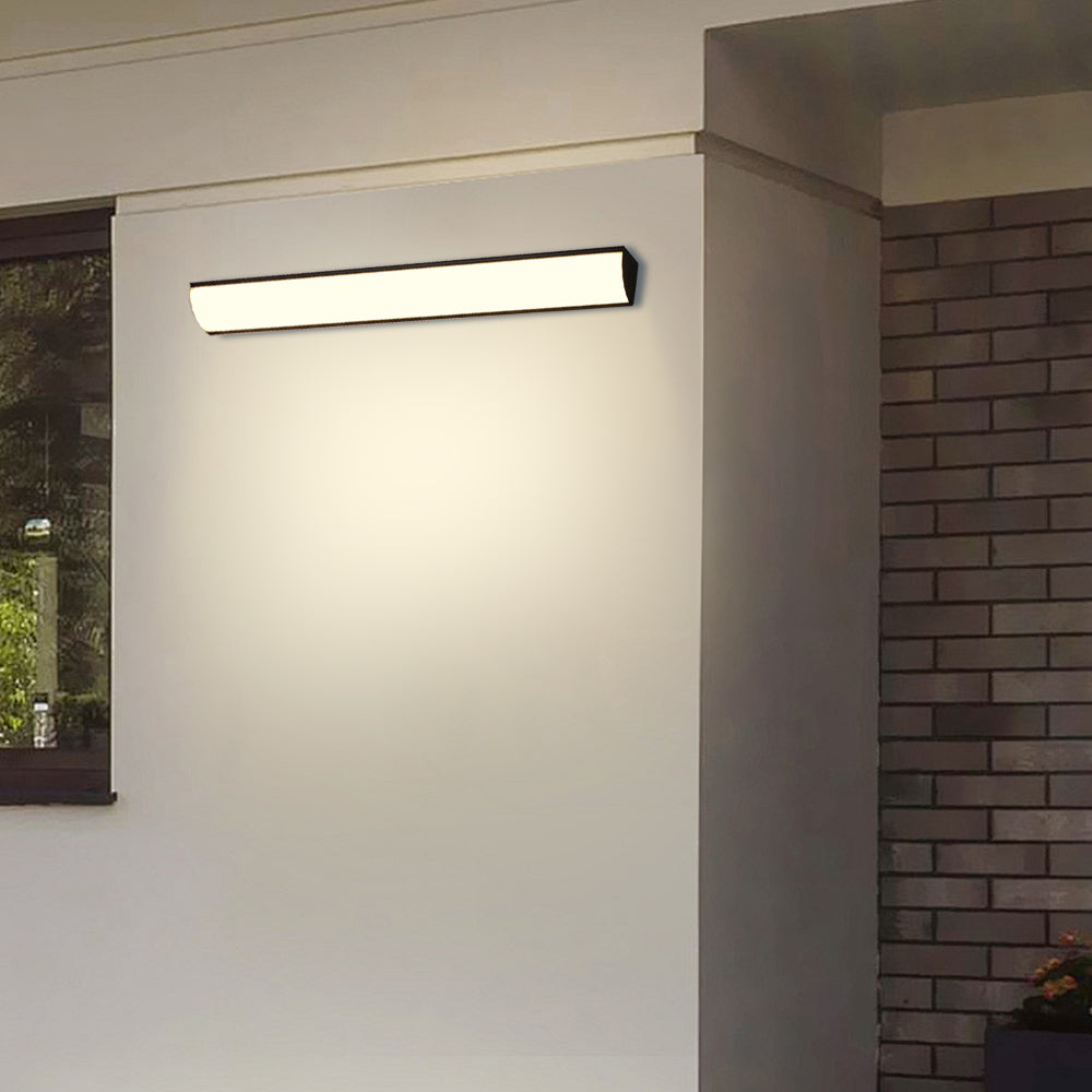 Stylish Outdoor LED Wall Lamp – Slim Design, IP65