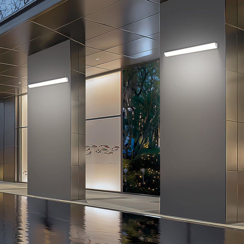 Stylish Outdoor LED Wall Lamp – Slim Design, IP65
