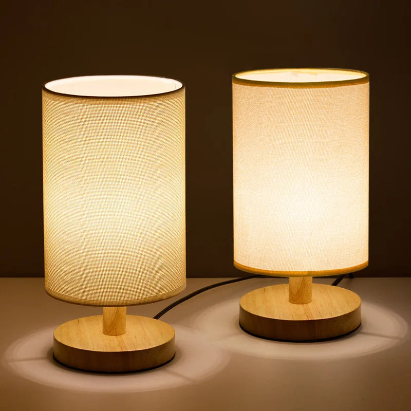 Stylowa lampa z naturalnego drewna i lnu z pilotem