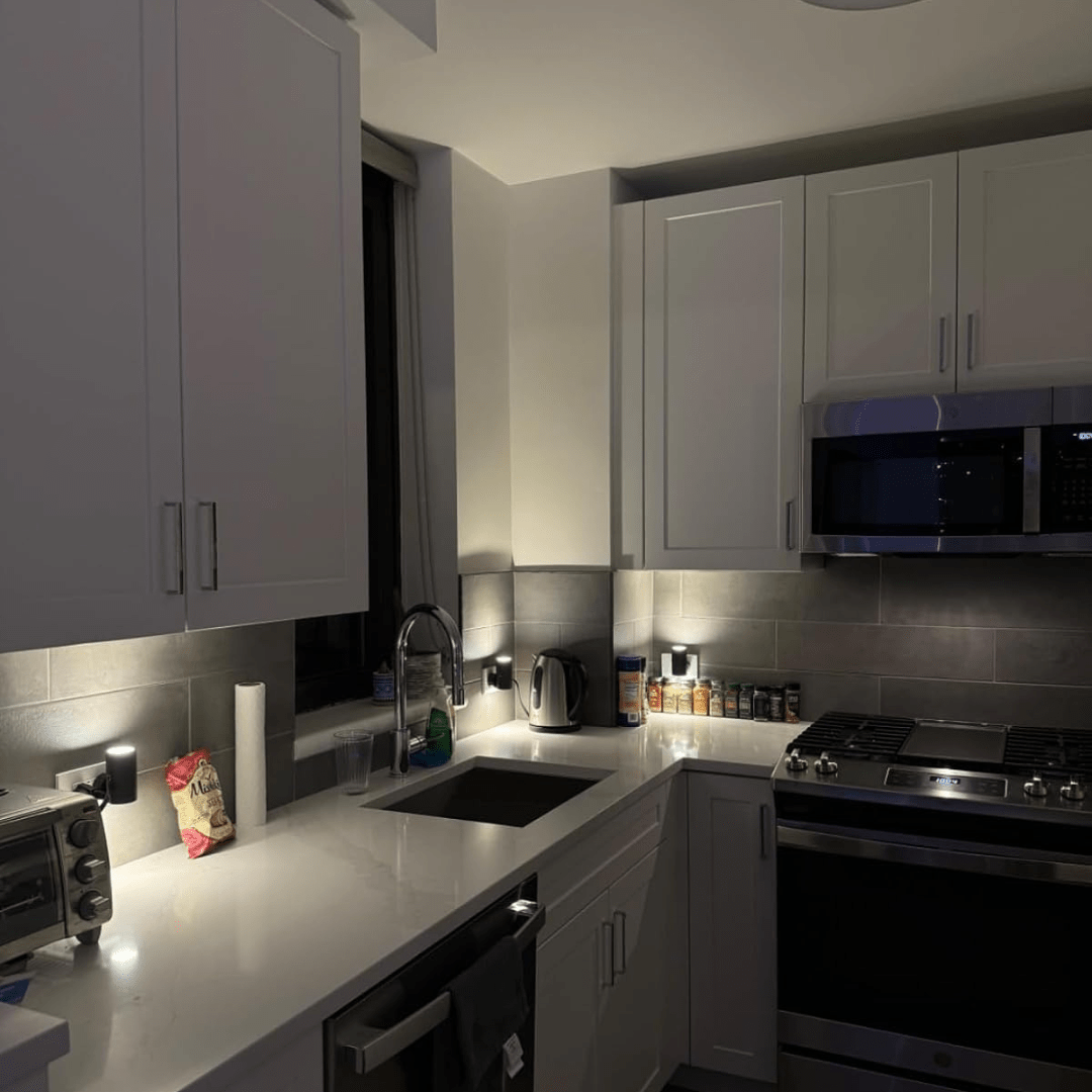 Dimmable LED Lamp with Plug and Sensor – Stylish Illumination for Modern Interiors