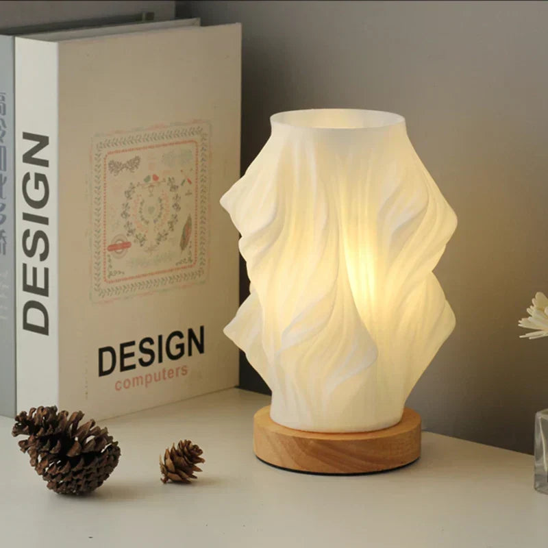 Przytulna lampa stołowa LED z funkcją ściemniania i stylowym wzorem fal