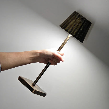 Mara – Ładowalna Klasyczna Lampa Stołowa z Plisowanym Kloszem i Ściemnialnym LED