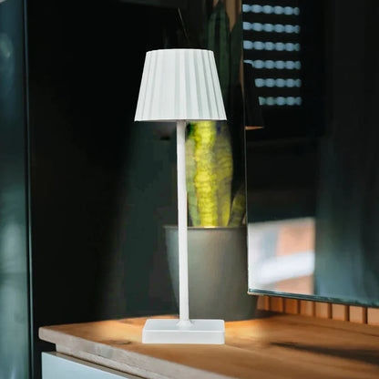 Mara – Ładowalna Klasyczna Lampa Stołowa z Plisowanym Kloszem i Ściemnialnym LED