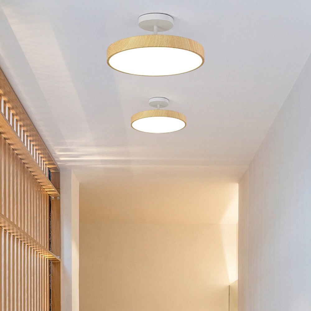 Lampa Sufitowa w Stylu Skandynawskim z Efektem Drewna i Złotą Ramą