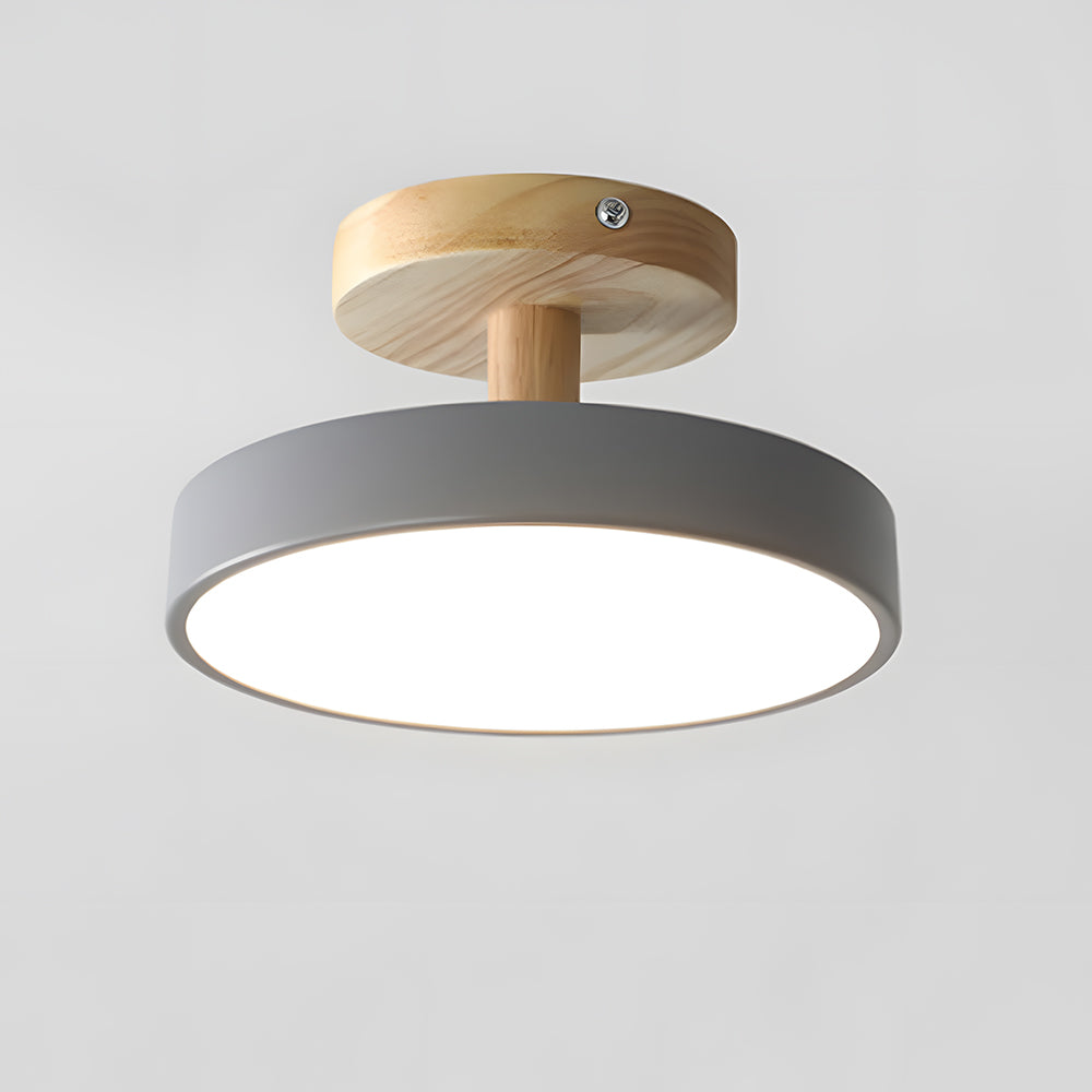 Skandynawska Lampa Sufitowa z Drewnianą Bazą – Subtelny Pastelowy Design