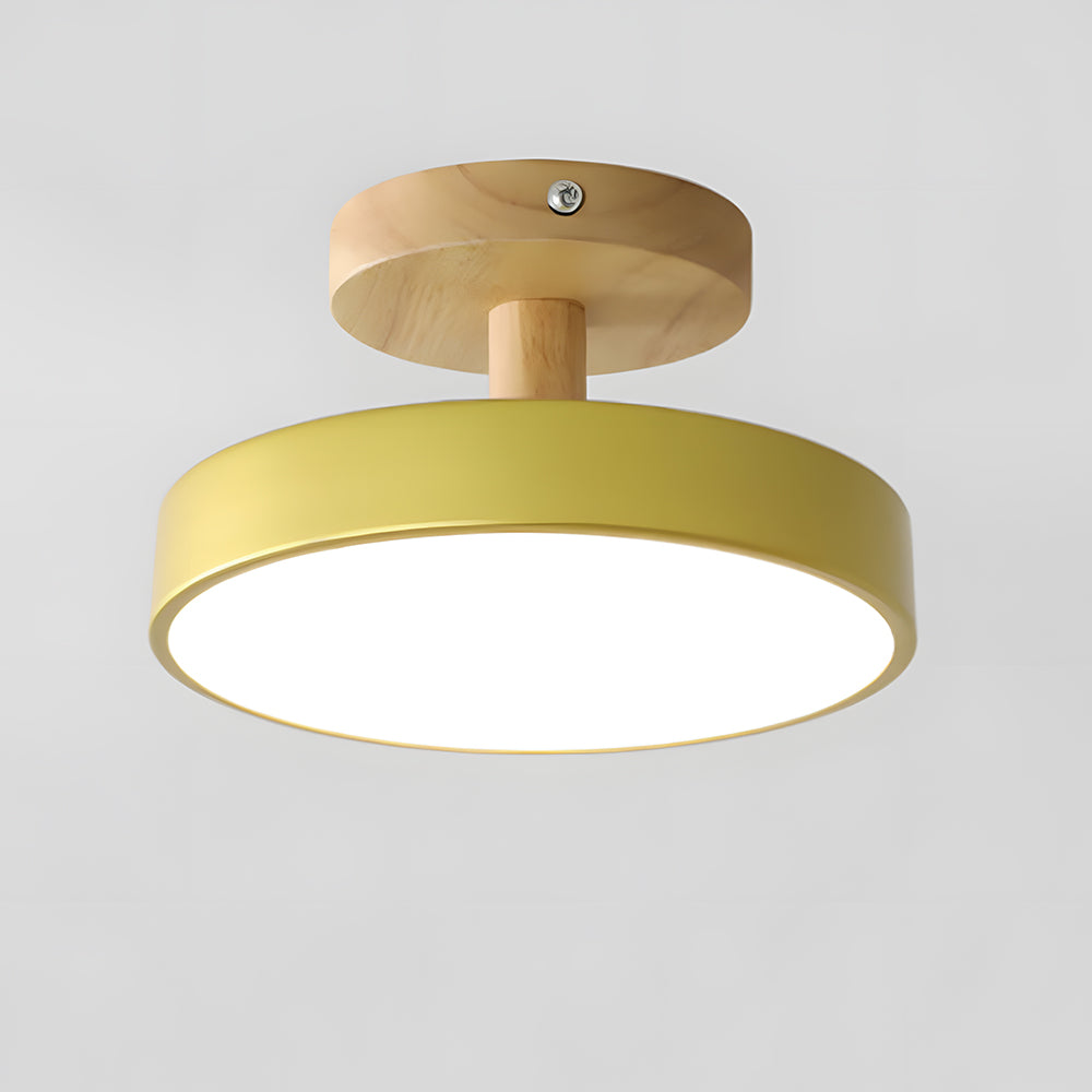 Skandynawska Lampa Sufitowa z Drewnianą Bazą – Subtelny Pastelowy Design