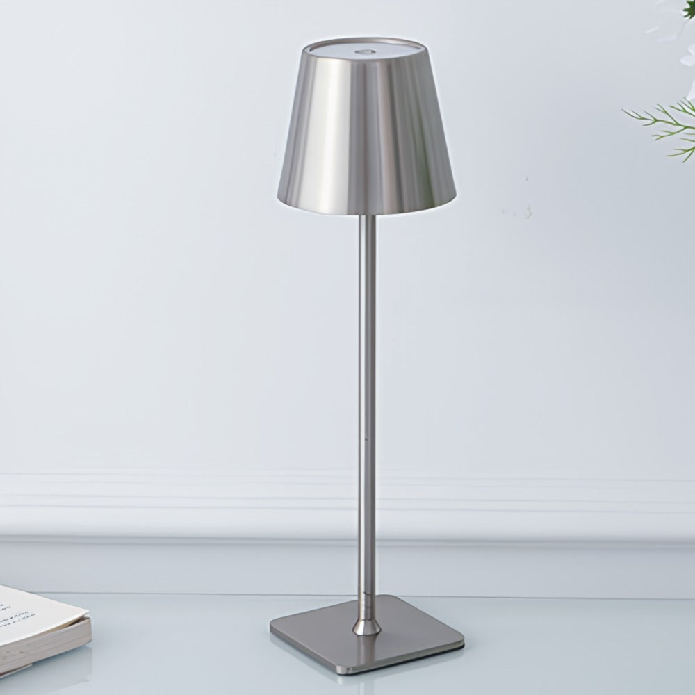 Lio – Dimmable, Rechargeable Indoor and Outdoor Table Lamp