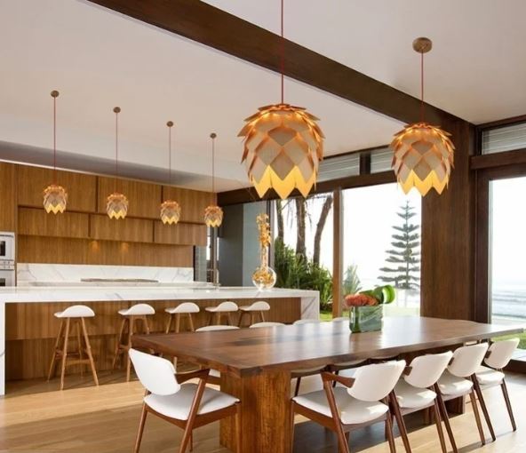 Elegant Oak Pendant Lamp — Adjustable Cable and Natural, Minimalist Design