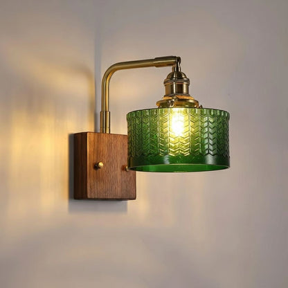 Stylowa Zielona Lampa Ścienna z Drewnianą Podstawą i Szklanym Abażurem