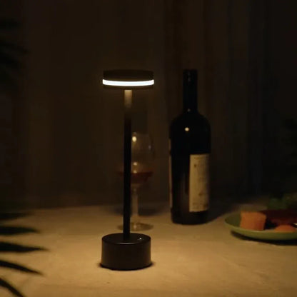 Elegancka bezprzewodowa lampa stołowa z trzema kolorami światła i regulacją jasności