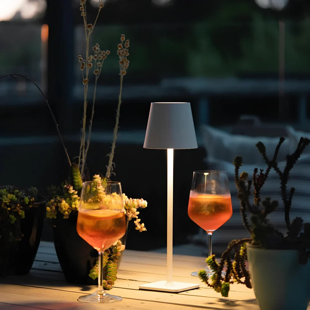Lio – Dimmable, Rechargeable Indoor and Outdoor Table Lamp